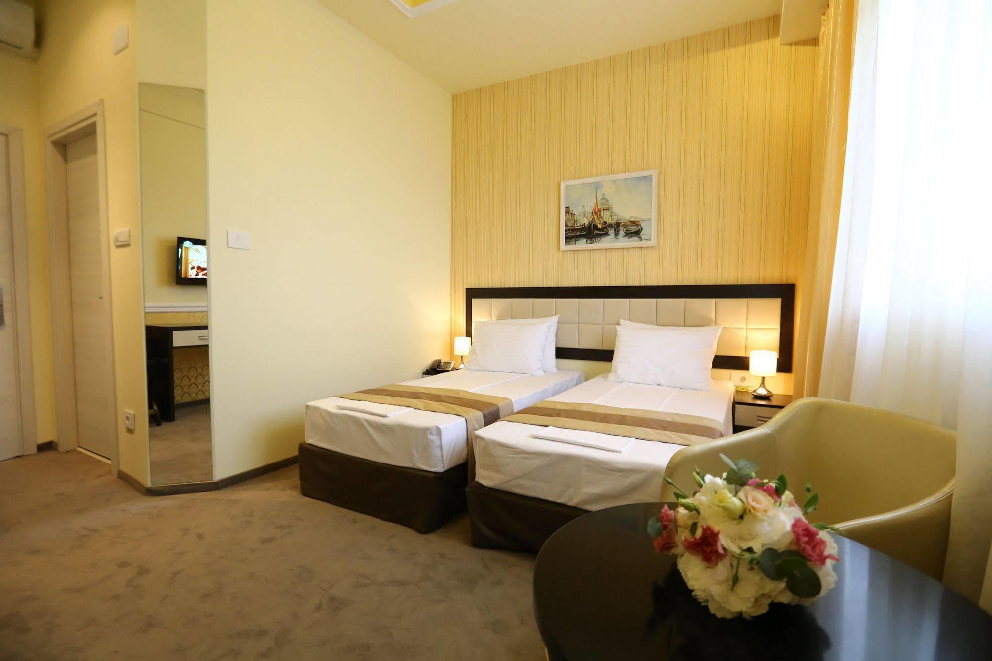 Best Western Plus Briston Otopeni Dış mekan fotoğraf