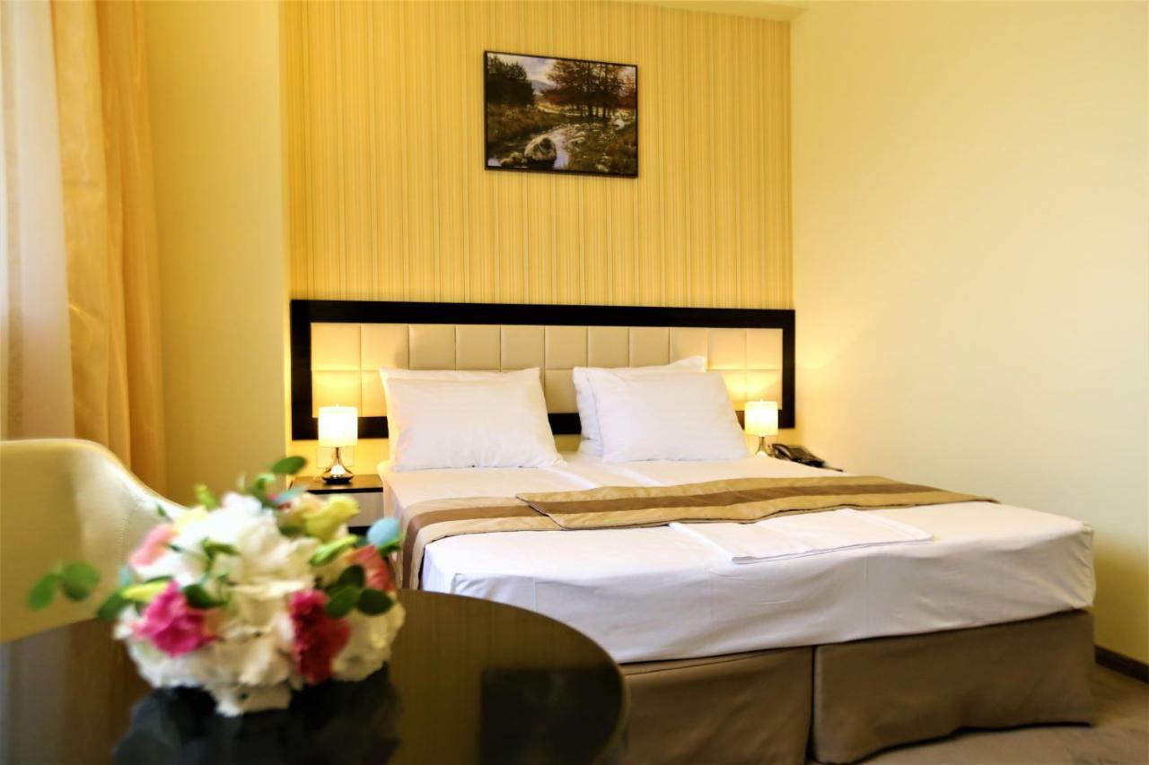 Best Western Plus Briston Otopeni Dış mekan fotoğraf