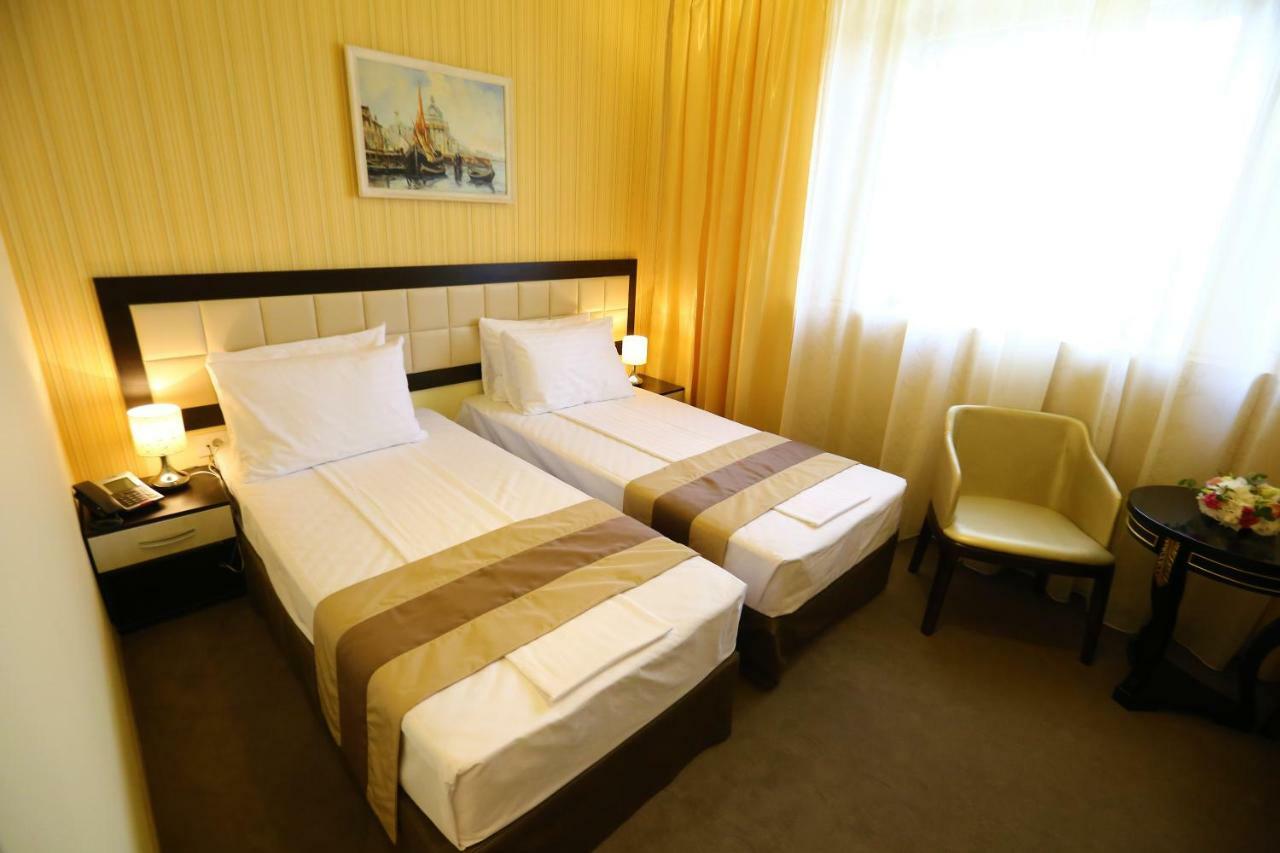 Best Western Plus Briston Otopeni Oda fotoğraf